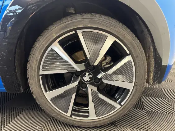 PEUGEOT 208 ELECTRIQUE II - voiture d'occasion - Photo 22