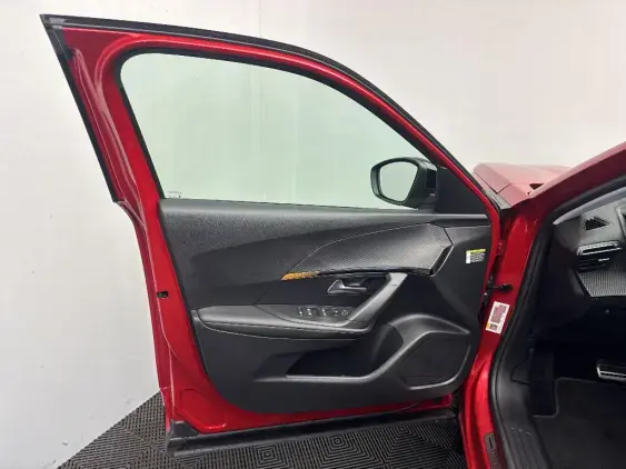 PEUGEOT 2008 - voiture d'occasion - Photo 18