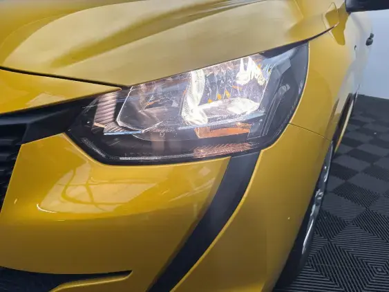 PEUGEOT 208 BUSINESS R II - voiture d'occasion - Photo 19