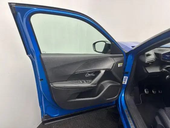 PEUGEOT 2008 II - voiture d'occasion - Photo 18