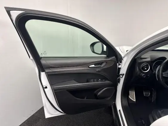 ALFA ROMEO STELVIO - voiture d'occasion - Photo 19