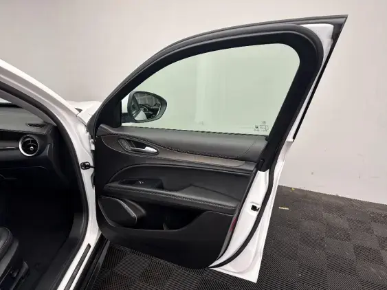 ALFA ROMEO STELVIO - voiture d'occasion - Photo 20