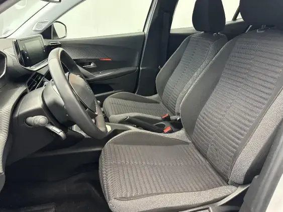 PEUGEOT 2008 II - voiture d'occasion - Photo 17