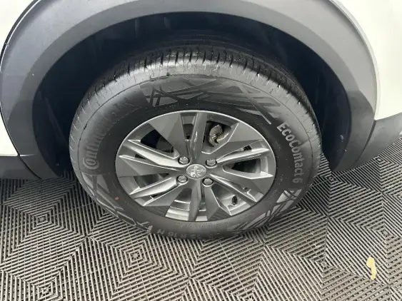 PEUGEOT 2008 II - voiture d'occasion - Photo 21