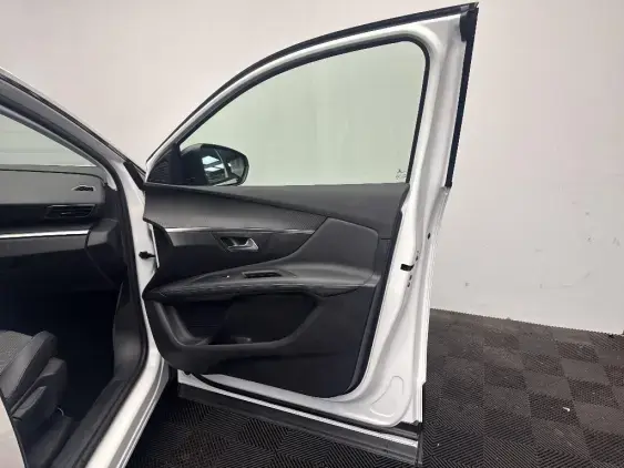 PEUGEOT 3008 II - voiture d'occasion - Photo 20