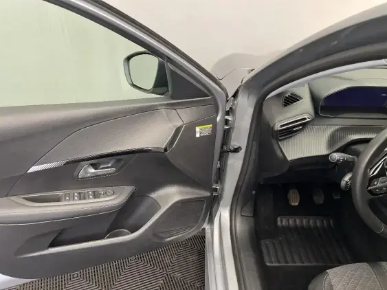 PEUGEOT 208 II - voiture d'occasion - Photo 19