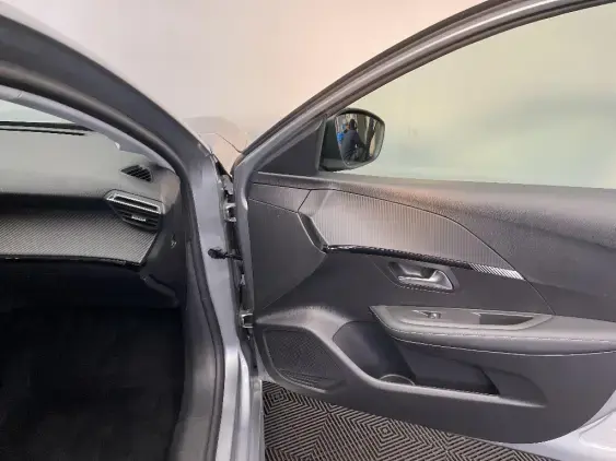 PEUGEOT 208 II - voiture d'occasion - Photo 20