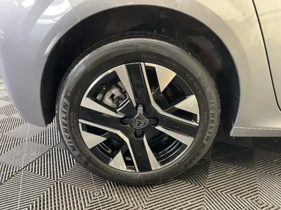 PEUGEOT 208 II - voiture d'occasion - Photo 25