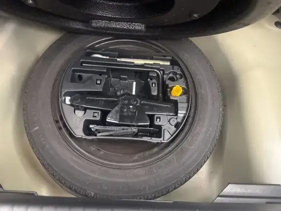 PEUGEOT 208 BUSINESS R II - voiture d'occasion - Photo 17