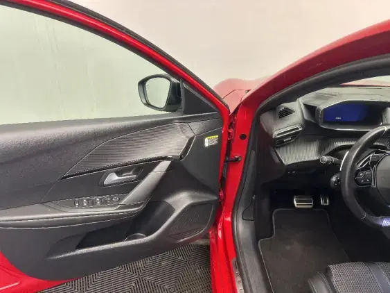 PEUGEOT 208 BUSINESS R II - voiture d'occasion - Photo 19