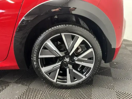 PEUGEOT 208 BUSINESS R II - voiture d'occasion - Photo 24