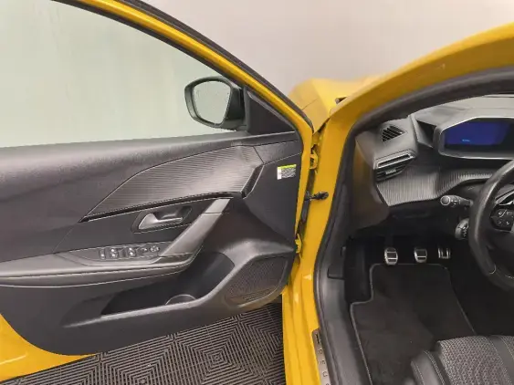 PEUGEOT 208 BUSINESS R II - voiture d'occasion - Photo 19