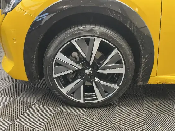 PEUGEOT 208 BUSINESS R II - voiture d'occasion - Photo 23