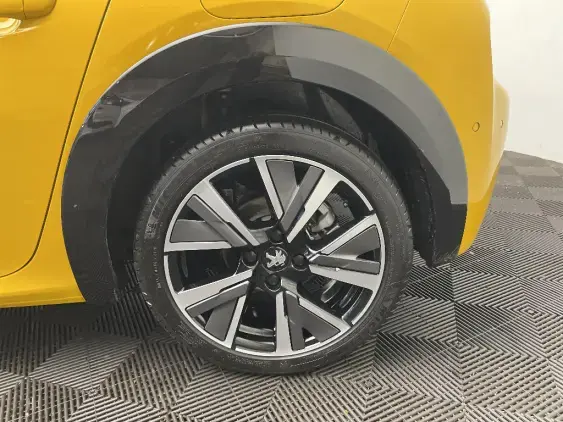 PEUGEOT 208 BUSINESS R II - voiture d'occasion - Photo 24