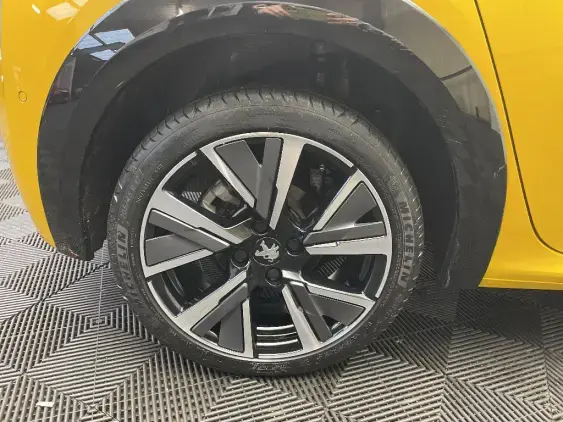 PEUGEOT 208 BUSINESS R II - voiture d'occasion - Photo 25