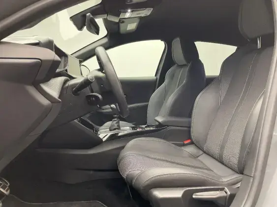 PEUGEOT 208 II - voiture d'occasion - Photo 17