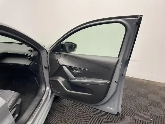 PEUGEOT 208 II - voiture d'occasion - Photo 19