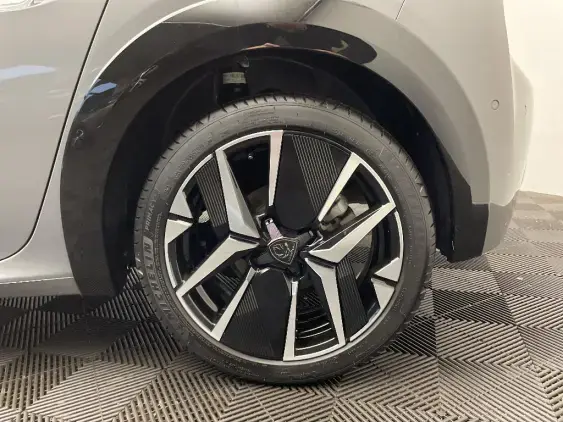 PEUGEOT 208 II - voiture d'occasion - Photo 23