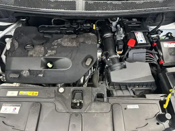 PEUGEOT 5008 II - voiture d'occasion - Photo 19