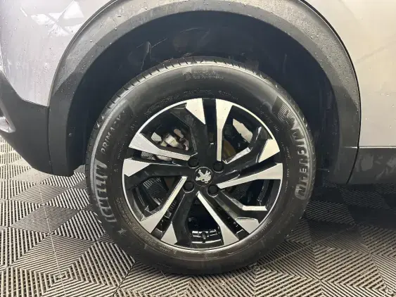 PEUGEOT 2008 II - voiture d'occasion - Photo 24