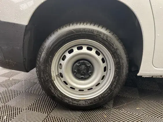 PEUGEOT PARTNER III - voiture d'occasion - Photo 21