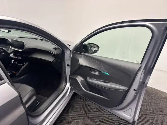 PEUGEOT 208 ELECTRIQUE II - voiture d'occasion - Photo 19