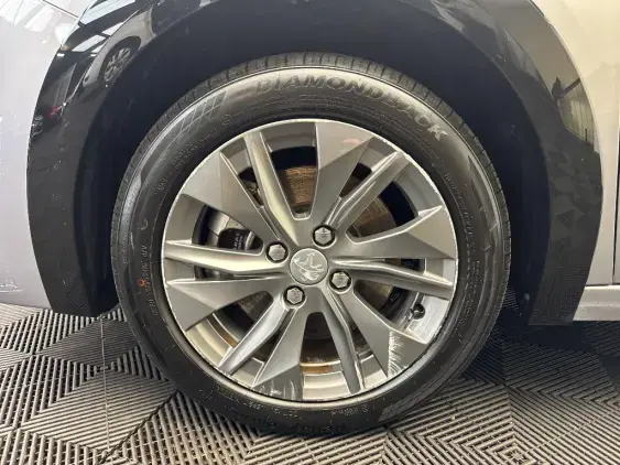 PEUGEOT 208 ELECTRIQUE II - voiture d'occasion - Photo 22