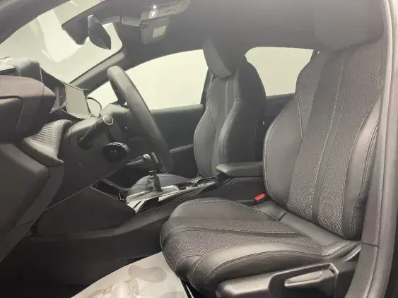 PEUGEOT 208 II - voiture d'occasion - Photo 17