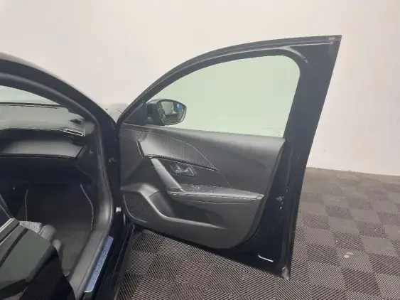 PEUGEOT 208 II - voiture d'occasion - Photo 19