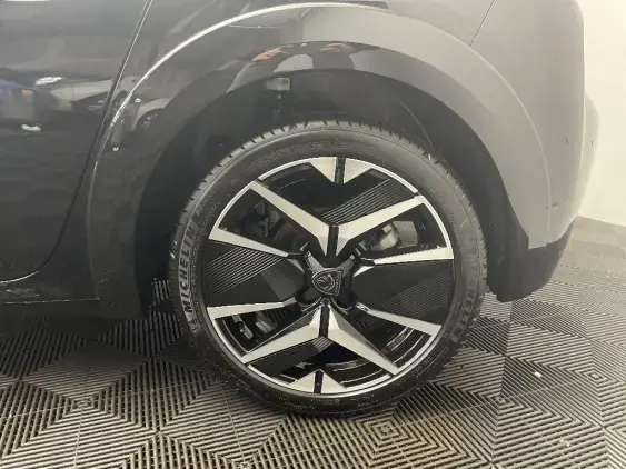 PEUGEOT 208 II - voiture d'occasion - Photo 23