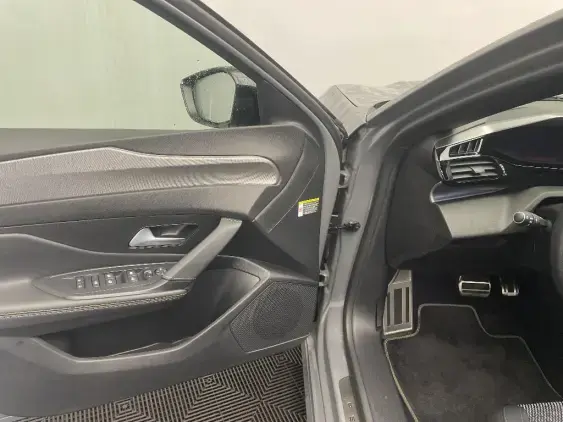 PEUGEOT 2008 - voiture d'occasion - Photo 19