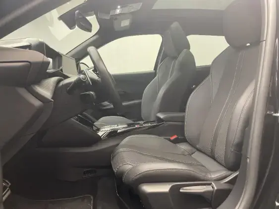 PEUGEOT 2008 II - voiture d'occasion - Photo 17