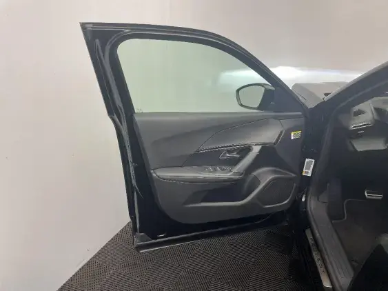 PEUGEOT 2008 II - voiture d'occasion - Photo 18