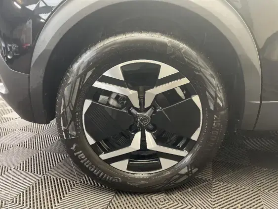 PEUGEOT 2008 II - voiture d'occasion - Photo 24