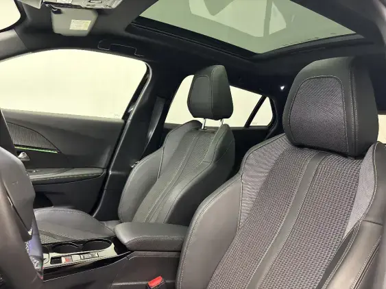 PEUGEOT 2008 ELECTRIQUE II - voiture d'occasion - Photo 17