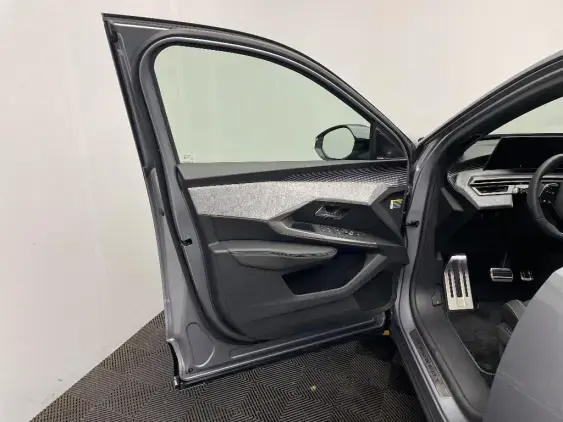 PEUGEOT 3008 ELECTRIQUE III - voiture d'occasion - Photo 18