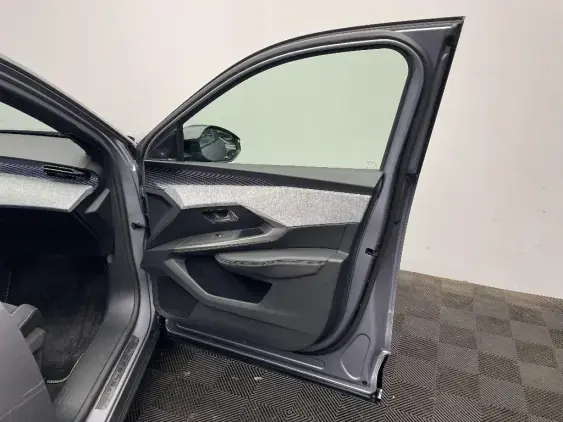 PEUGEOT 3008 ELECTRIQUE III - voiture d'occasion - Photo 19