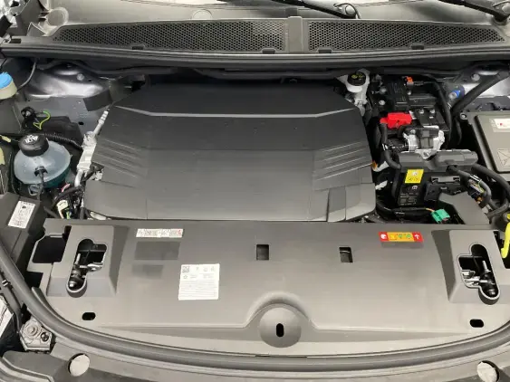 PEUGEOT 3008 ELECTRIQUE III - voiture d'occasion - Photo 20