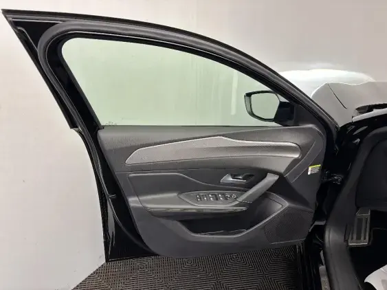 PEUGEOT 308 SW III - voiture d'occasion - Photo 17