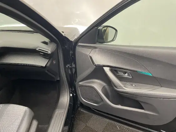 PEUGEOT 2008 ELECTRIQUE II - voiture d'occasion - Photo 20