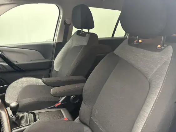 CITROEN GRAND C4 PICASSO II - voiture d'occasion - Photo 17