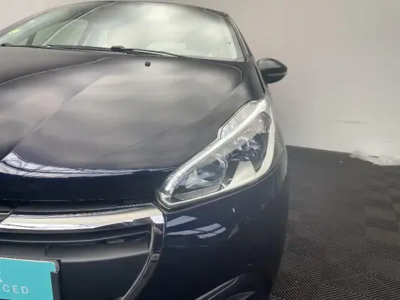 PEUGEOT 208 BUSINESS R II - voiture d'occasion - Photo 20