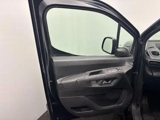 PEUGEOT PARTNER III - voiture d'occasion - Photo 16