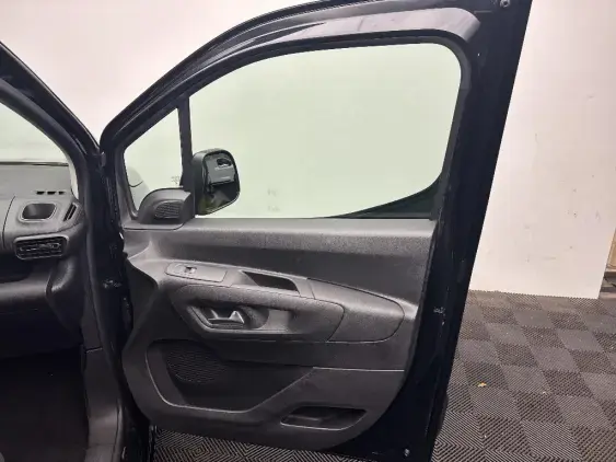 PEUGEOT PARTNER III - voiture d'occasion - Photo 17