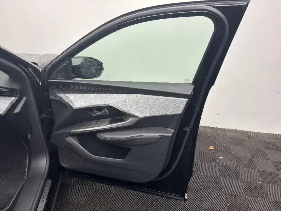 PEUGEOT 5008 ELECTRIQUE III - voiture d'occasion - Photo 19