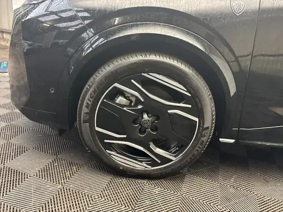 PEUGEOT 5008 ELECTRIQUE III - voiture d'occasion - Photo 22