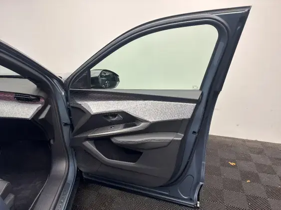 PEUGEOT 5008 ELECTRIQUE III - voiture d'occasion - Photo 19