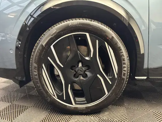 PEUGEOT 5008 ELECTRIQUE III - voiture d'occasion - Photo 22