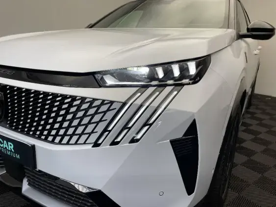 PEUGEOT 5008 ELECTRIQUE III - voiture d'occasion - Photo 20