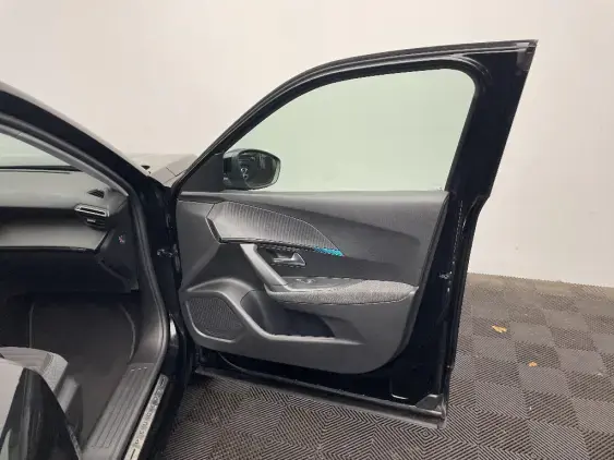 PEUGEOT 2008 II - voiture d'occasion - Photo 18